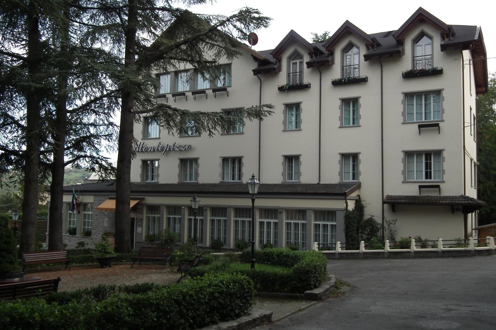 Montepizzo Hotel Lizzano In Belvedere